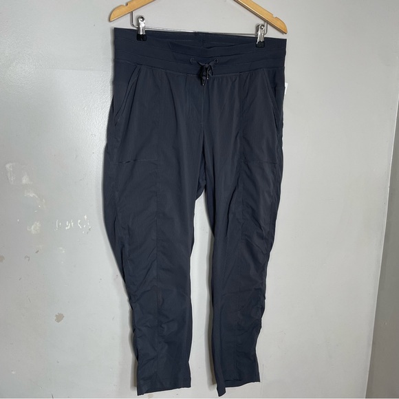 Lululemon DANCE STUDIO PANTS Mid Rise 27 Inch Inseam Gray Size 12 - Picture 1 of 6